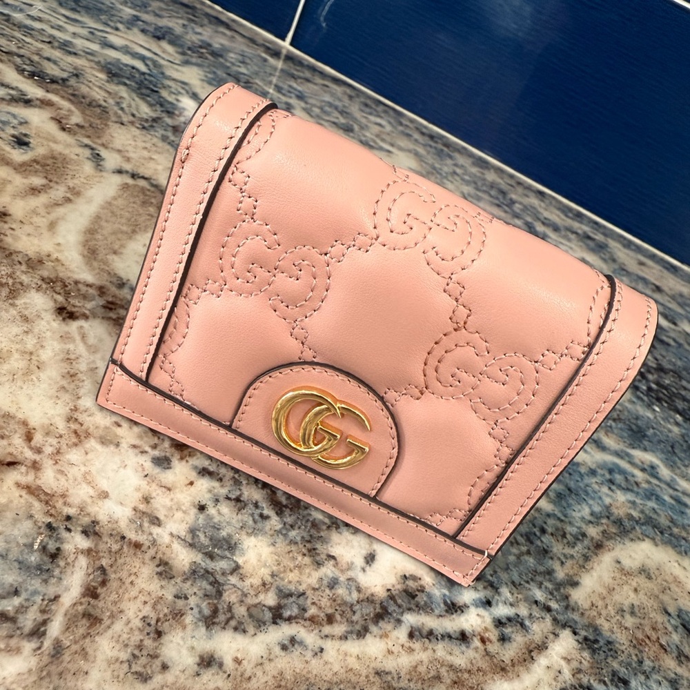 **EUC** Pink GG Matelassé leather card case wallet